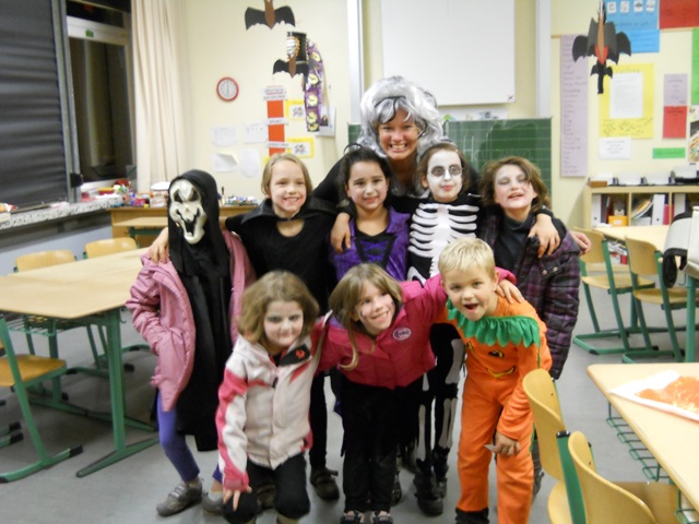 geister schreien hexen lachen gebt uns ses sonst wirds krachen